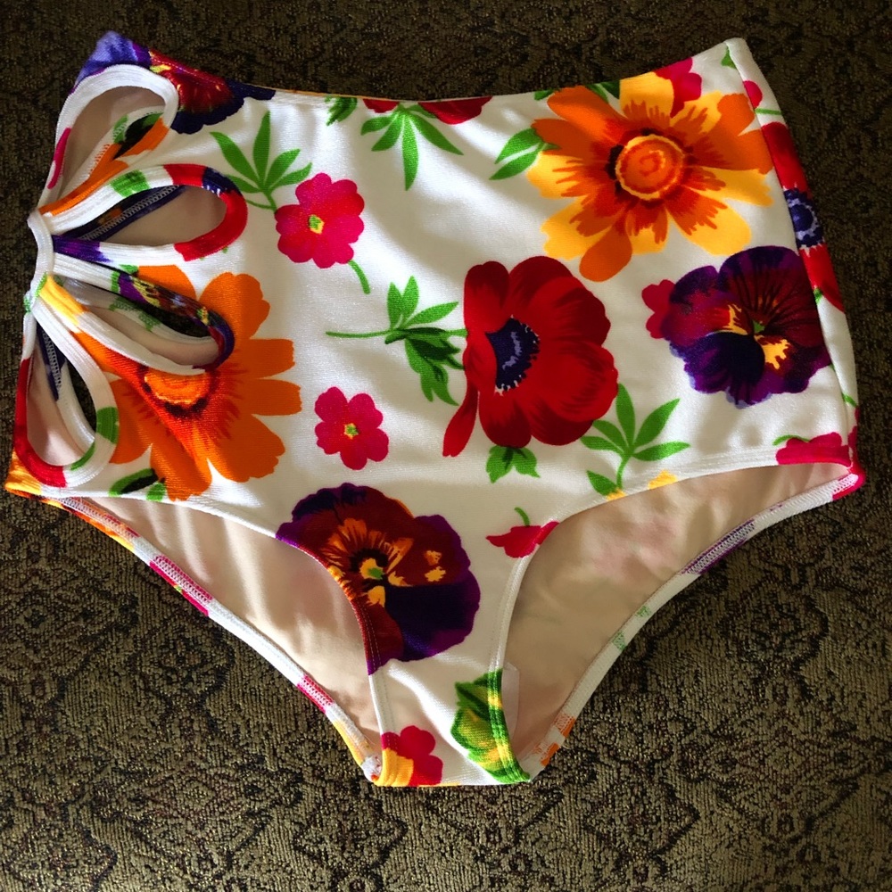Textured Floral Cut-out bottoms